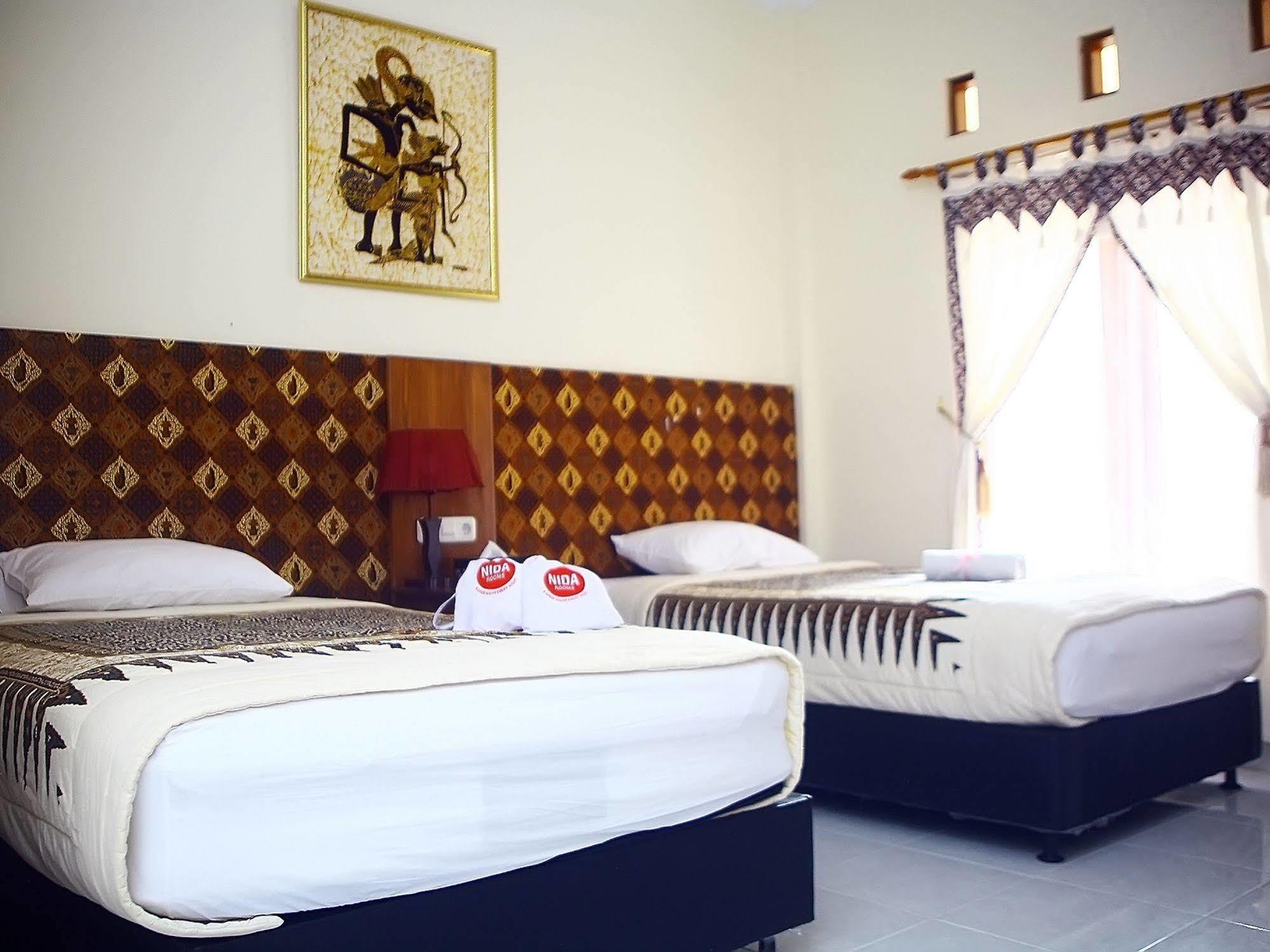 Oyo 326 Ndalem Padma Asri Residence Sleman  Bagian luar foto