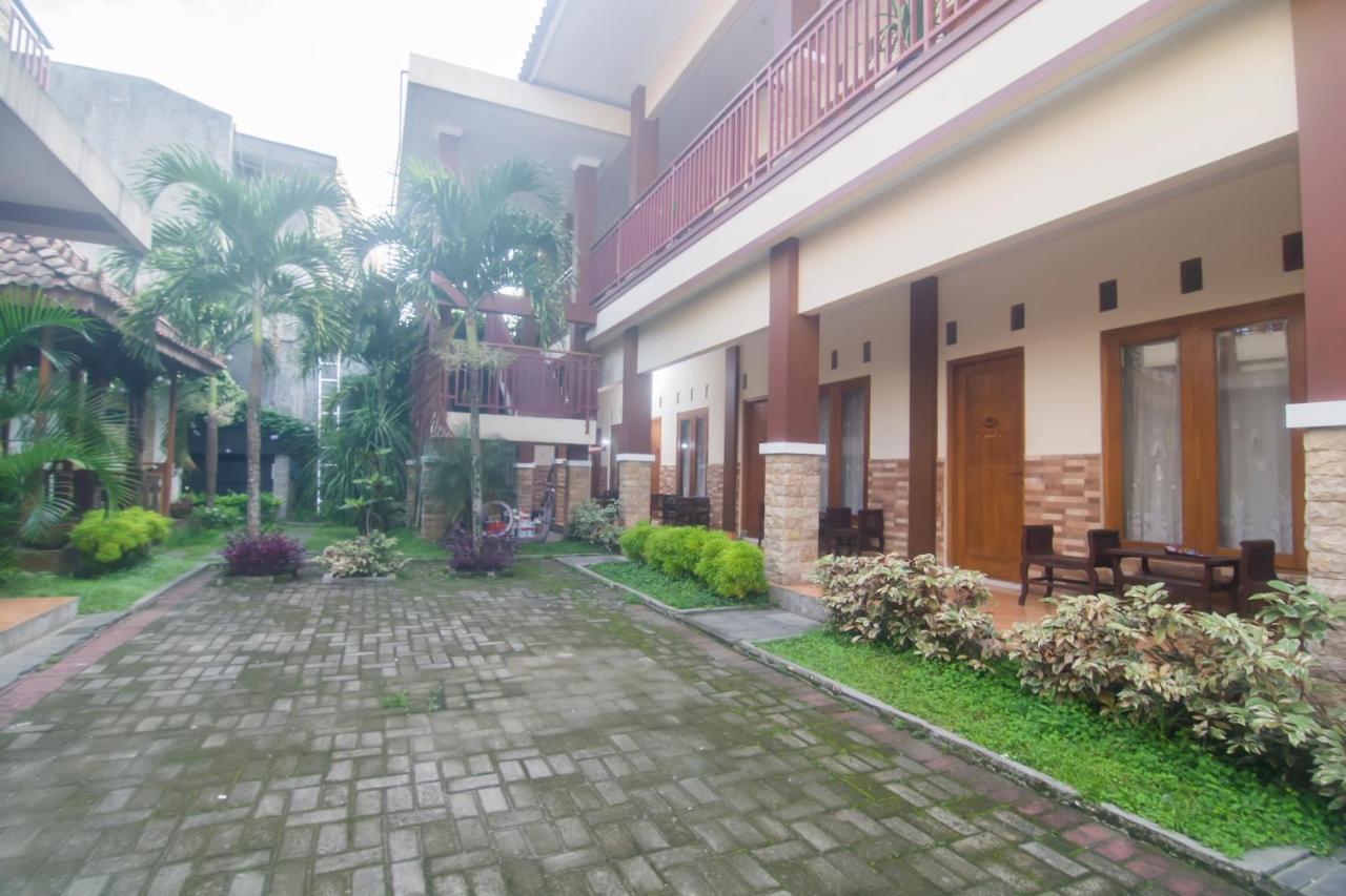 Oyo 326 Ndalem Padma Asri Residence Sleman  Bagian luar foto