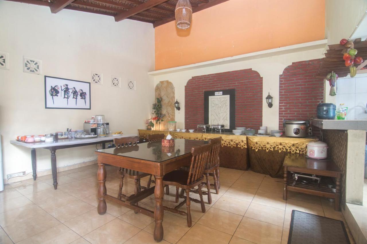Oyo 326 Ndalem Padma Asri Residence Sleman  Bagian luar foto